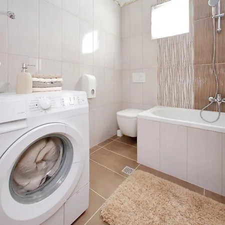 Διαμέρισμα Ana *