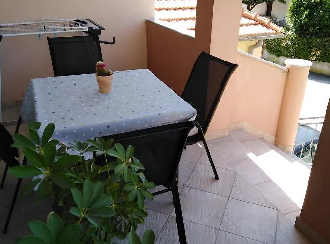 Ana Apartamento *
